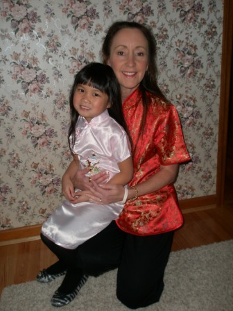 Kasen and Mommy in Chinese silks